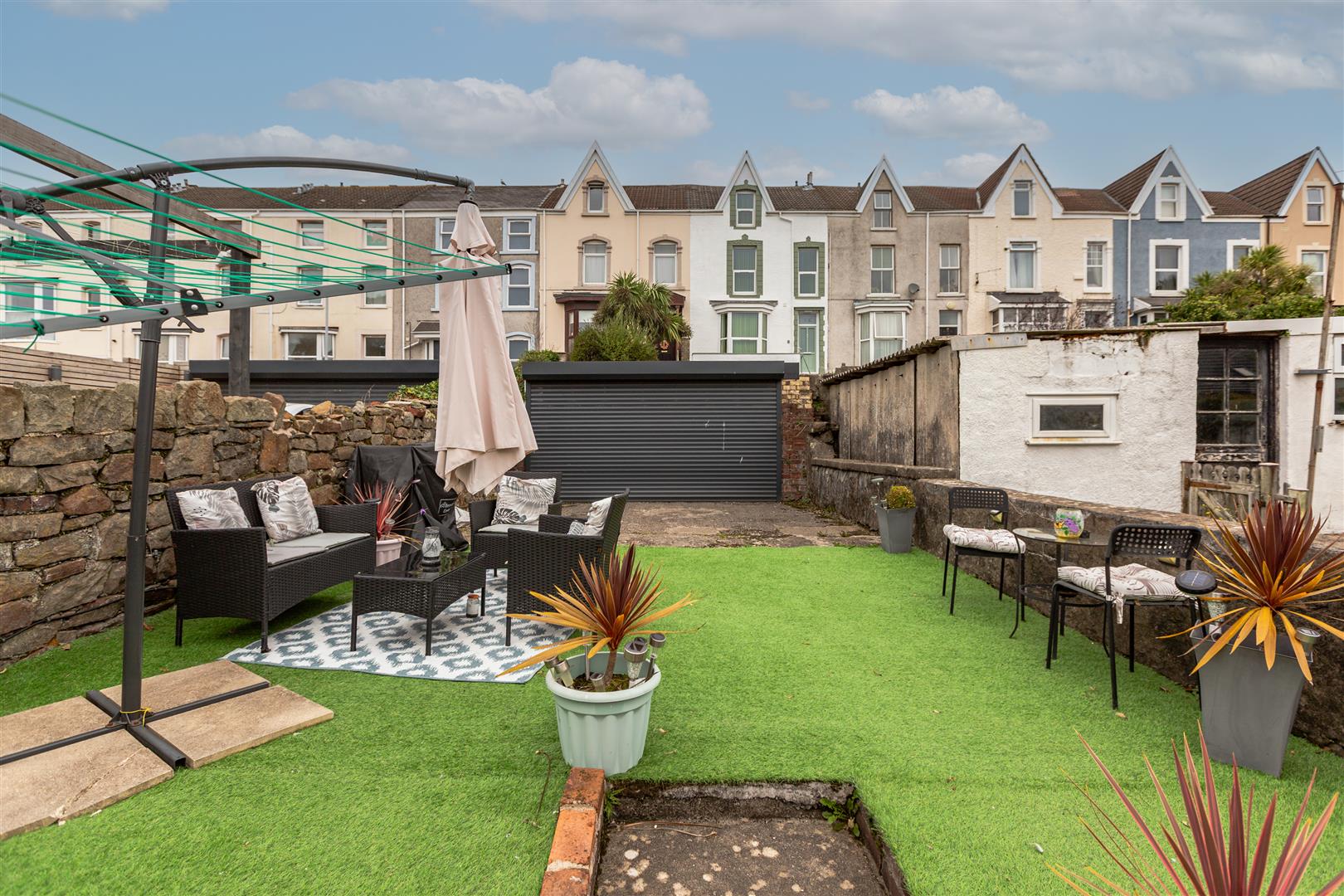 Montpelier Terrace, Mount Pleasant, Swansea, SA1 6JW